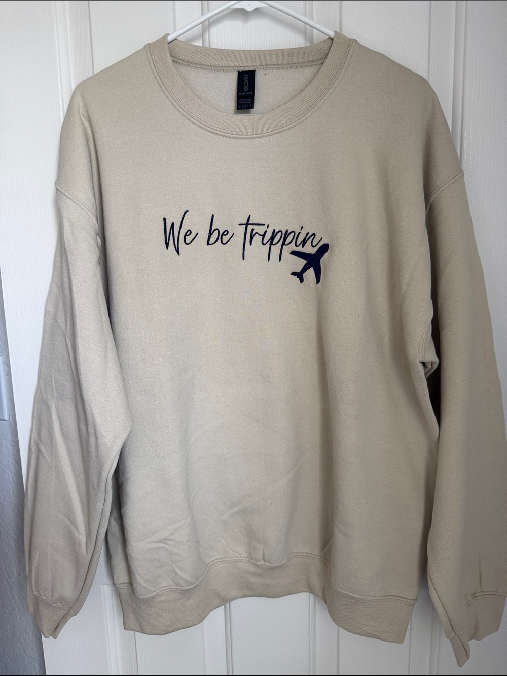 New Gildan Beige Crewneck Sweatshirt Navy 'We Be Trippin' Travel Graphic